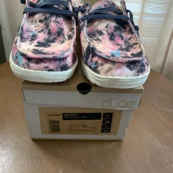 Hey Dude, size 7, tie dye - Picture 4 of 5